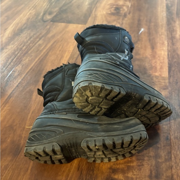 Eddie Bauer Kids Black Snow Boots - Picture 4 of 4